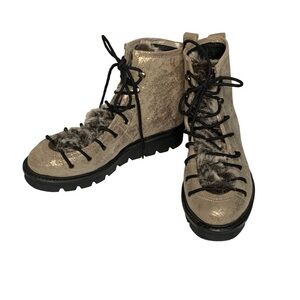 Seychelles IB01263 Resource Platinum Metallic Faux Fur Suede Combat Boots Size 7